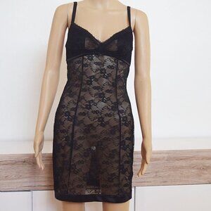 Intimissimi Sensual Stretch Lace Chemise With Padded Cups / Black Slip